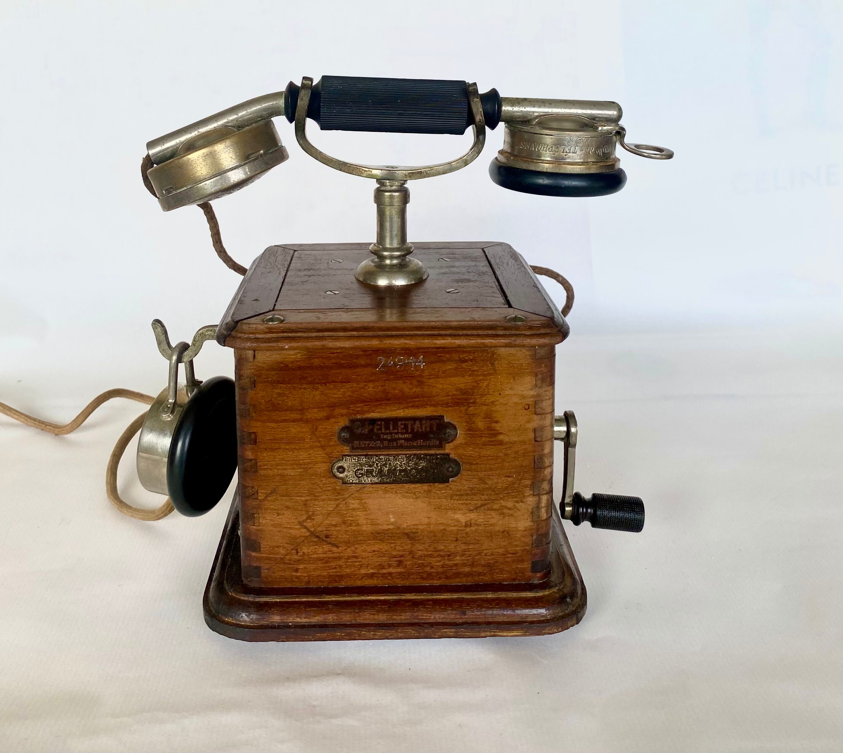 Téléphone bois à manivelle 1920