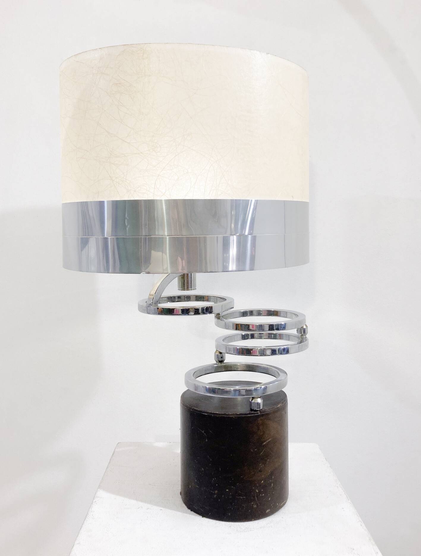 Table lamp in metal and leather, mid-20th century