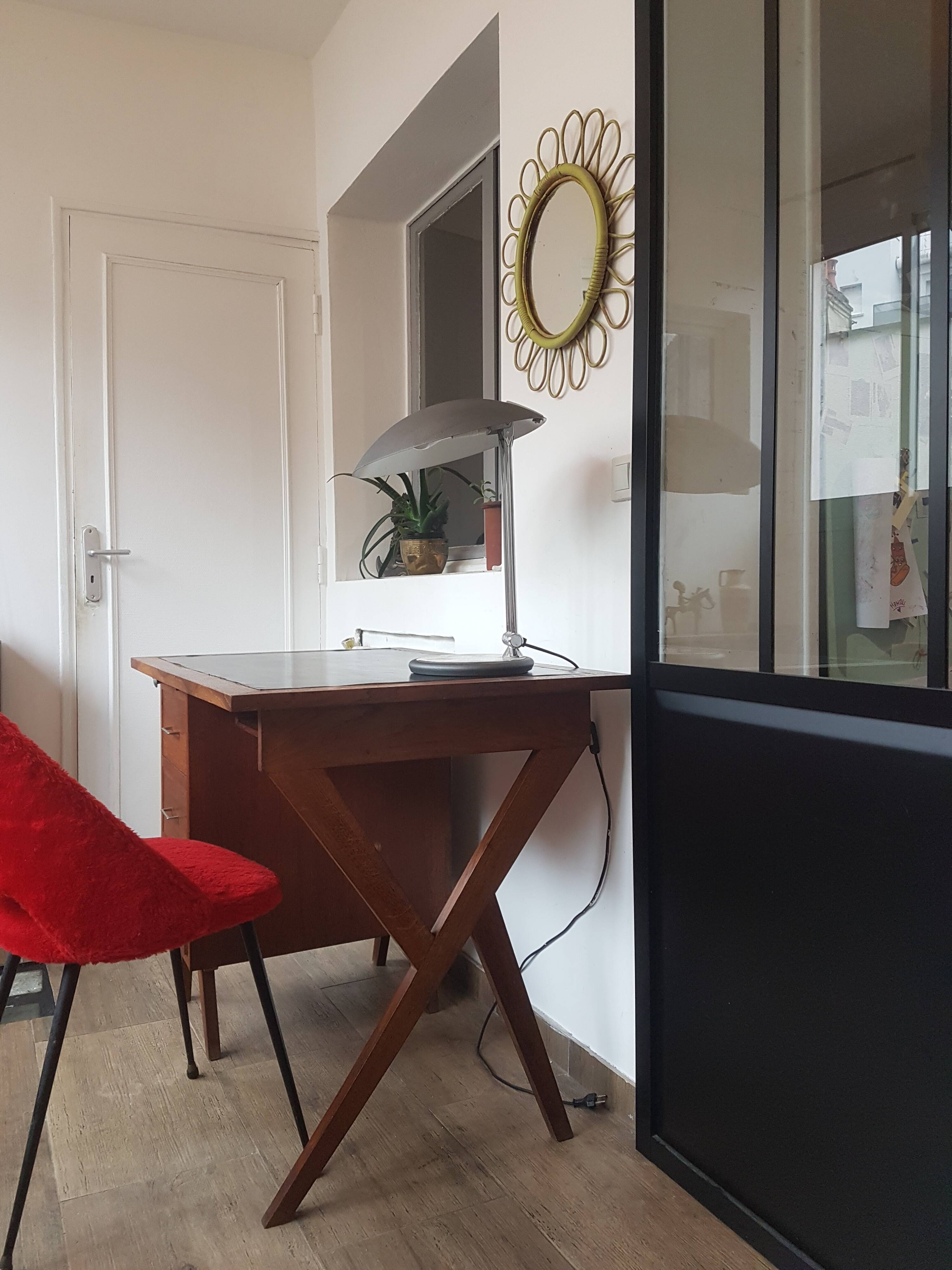 Bureau scandinave pieds compas