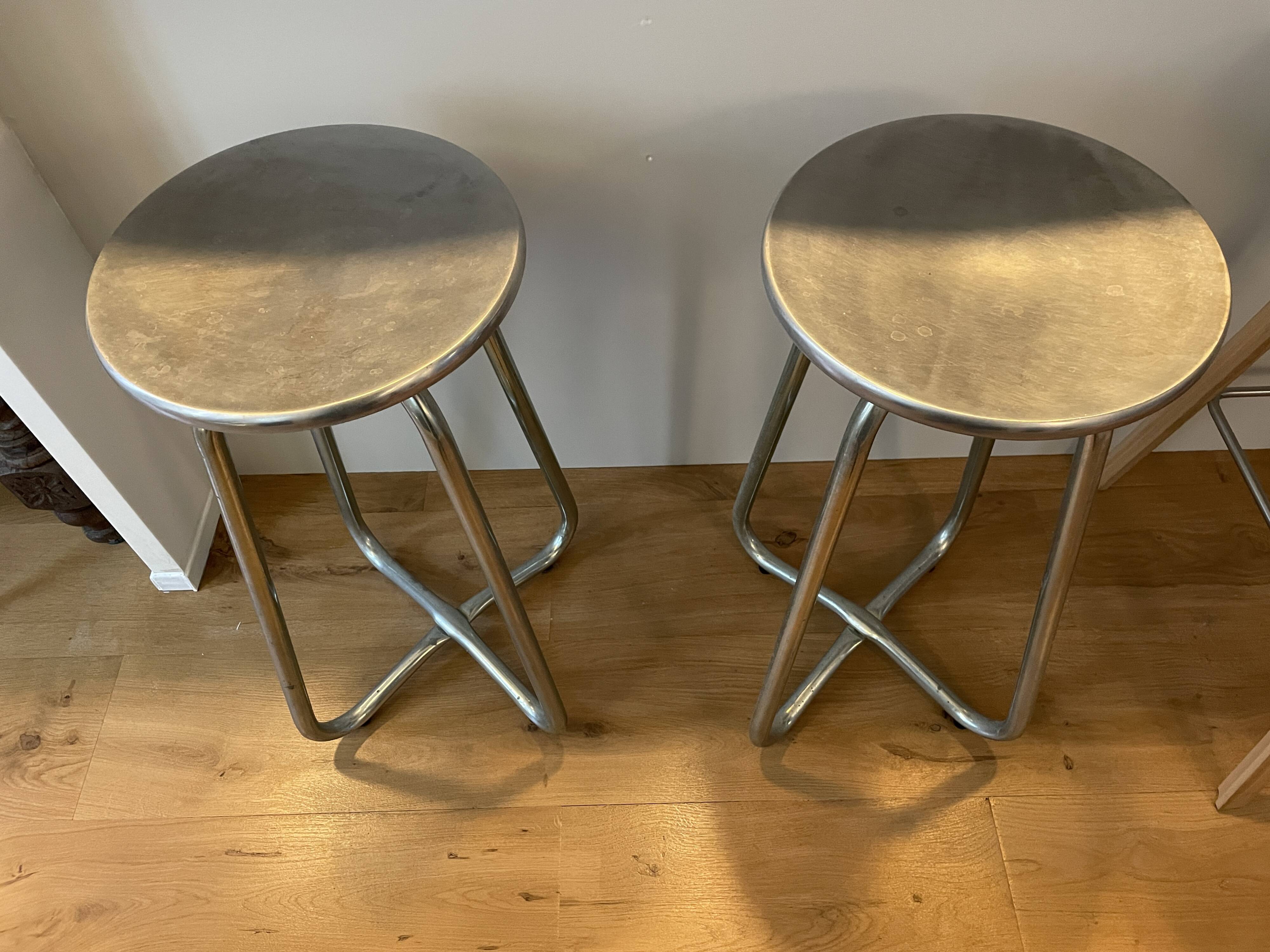 Lot de 2 tabourets hauts marque Habitat
