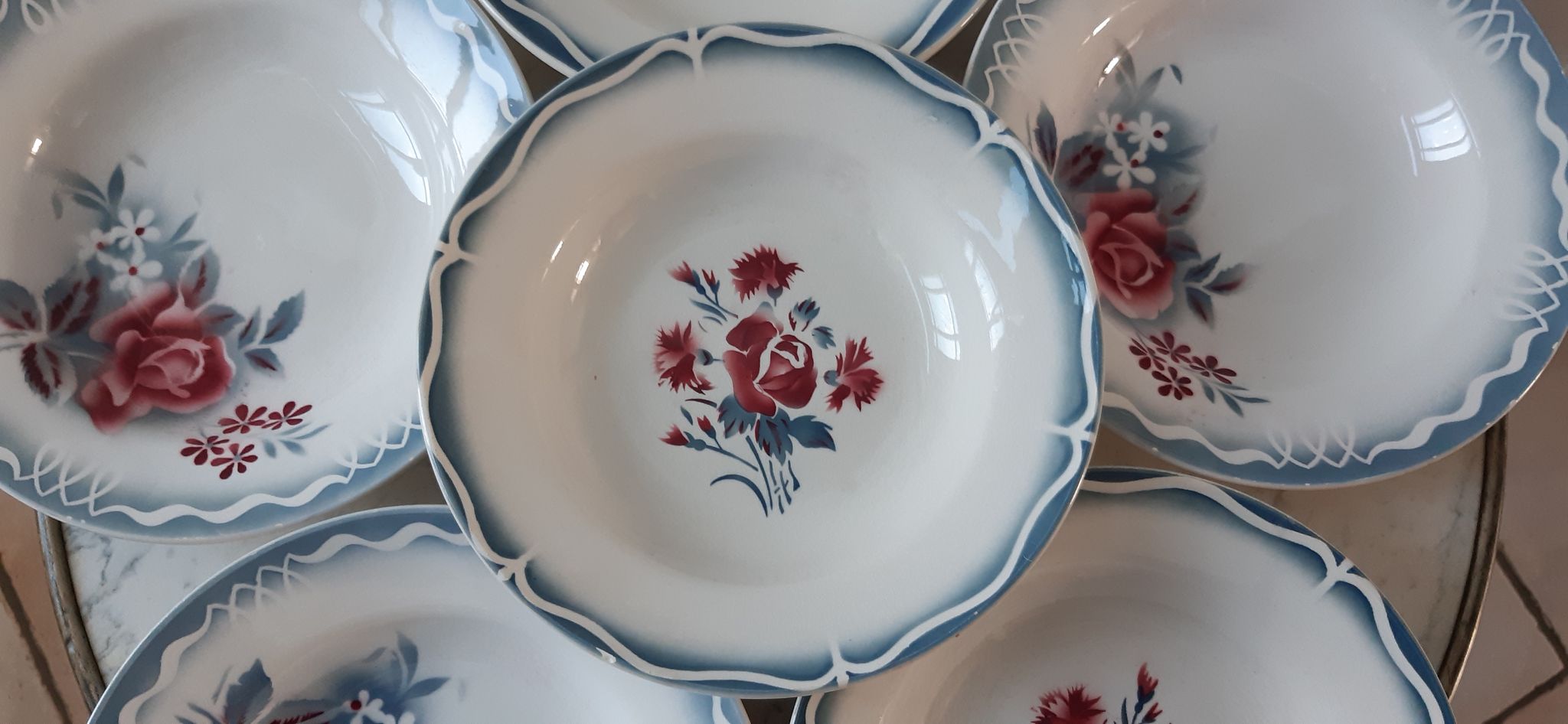 Set of 6 mismatched hollow plates Digoin Sarreguemines models Olga and Nina Rosa
