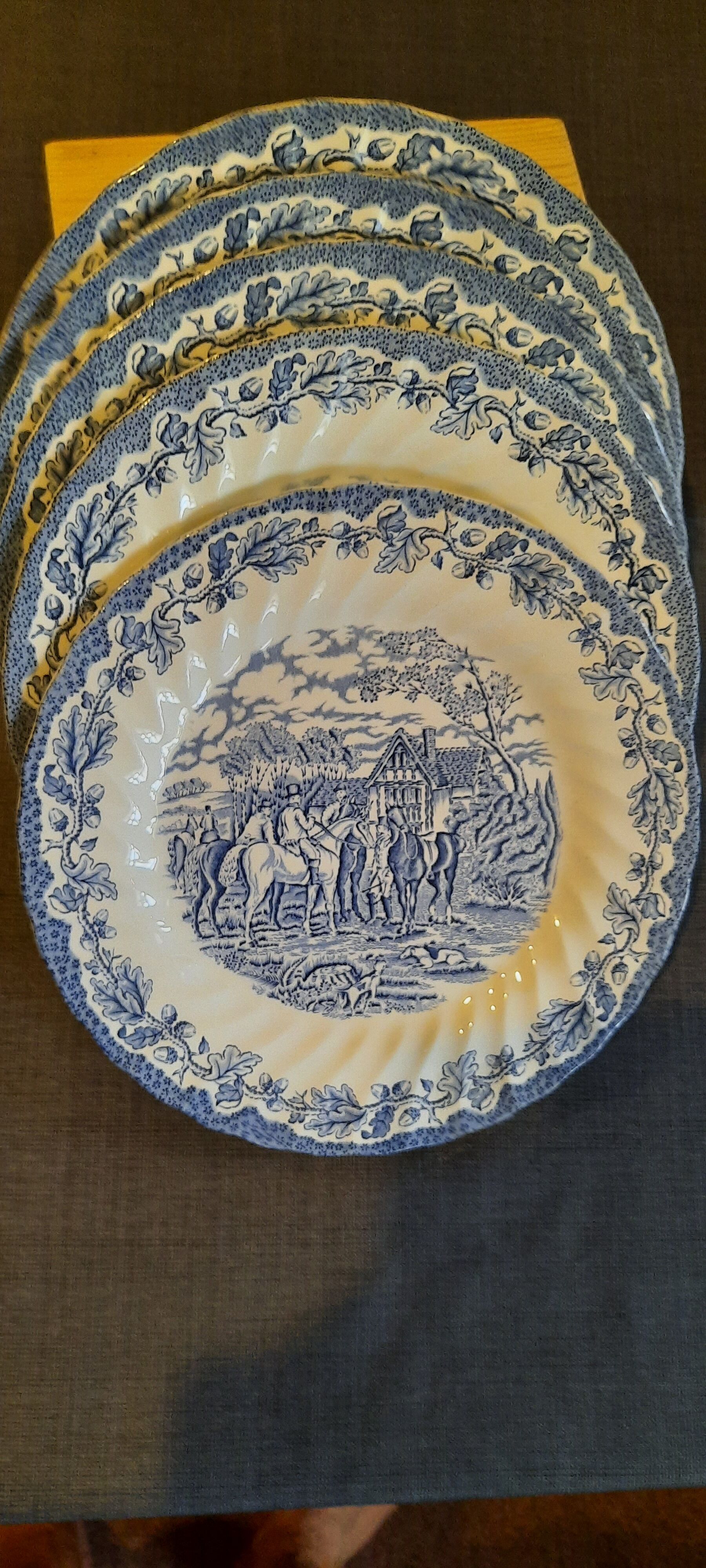 Faience anglaise Myott 5 assiettes plates,état neuf