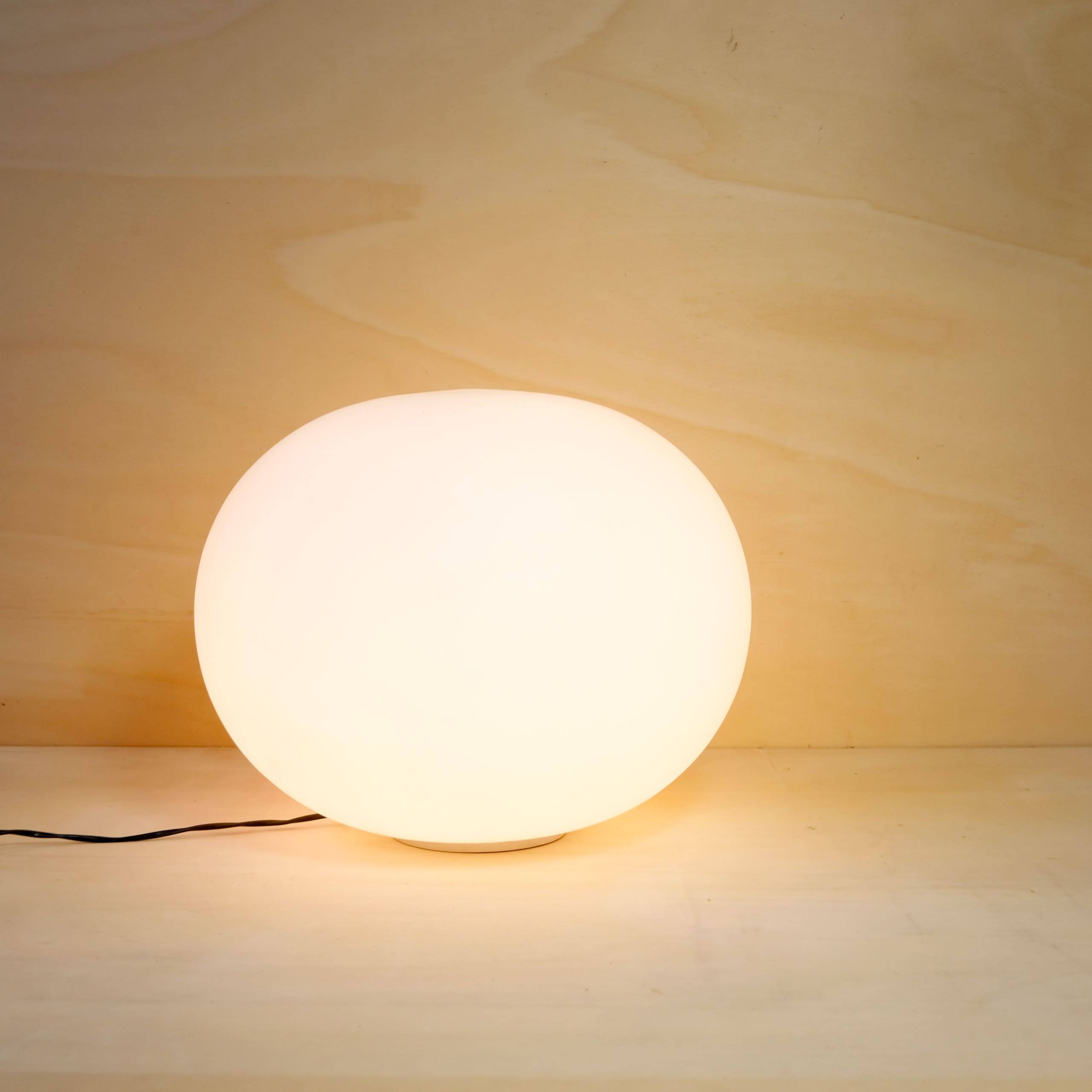 Jasper Morrison, Glo-Ball lamp, Flos, 1998.