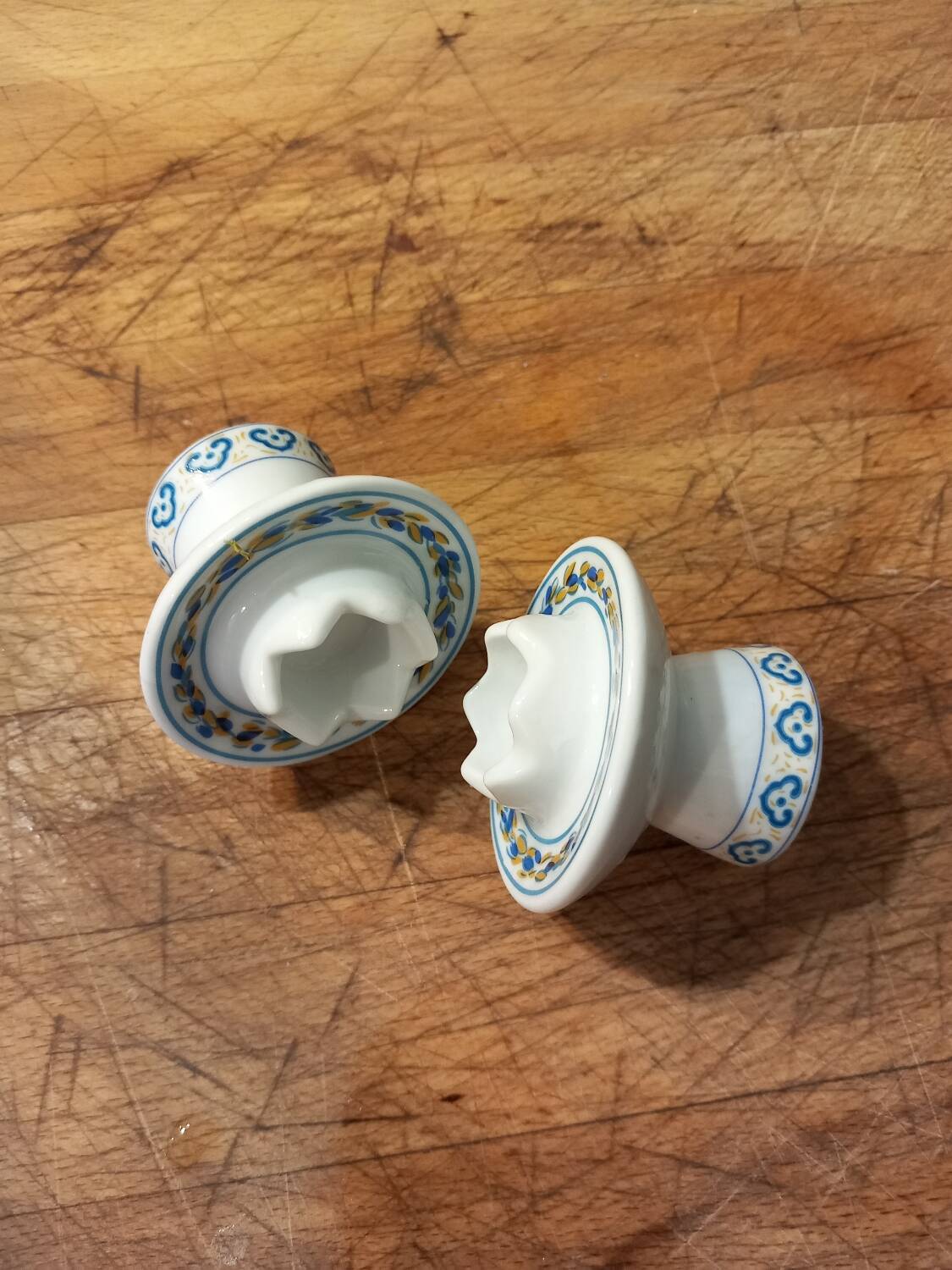 2 ceramic candle holders