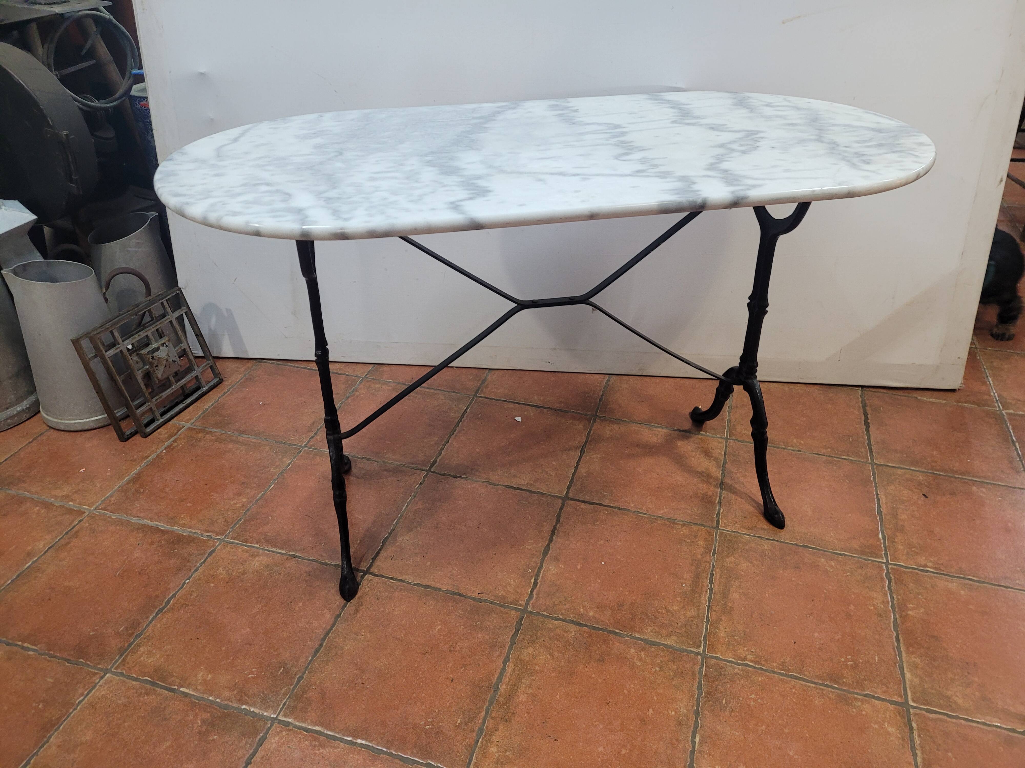 Table bistrot dessus marbre