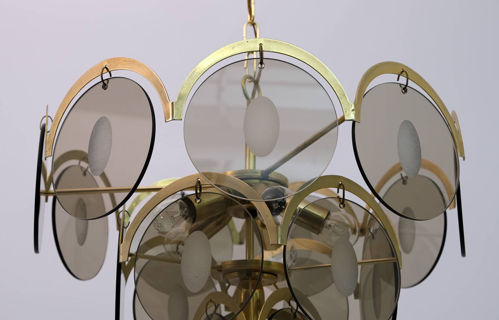 Gino Vistosi Mid-Century Modern Amber Glass and Brass Chandelier, 1970s