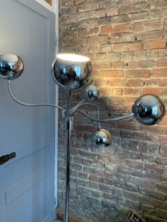 5-arm articulated design lamppost
