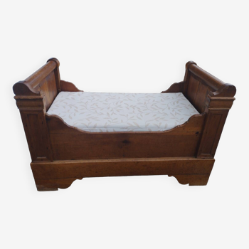 Old baby bed