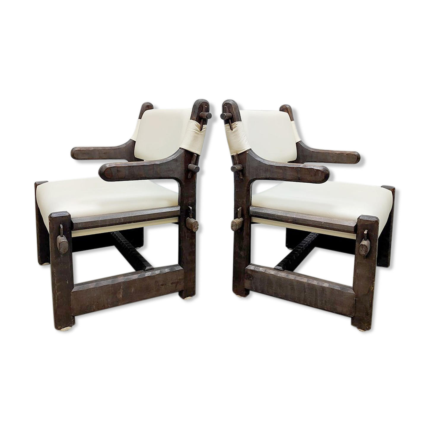 2 midcentury armchairs sculptural nature