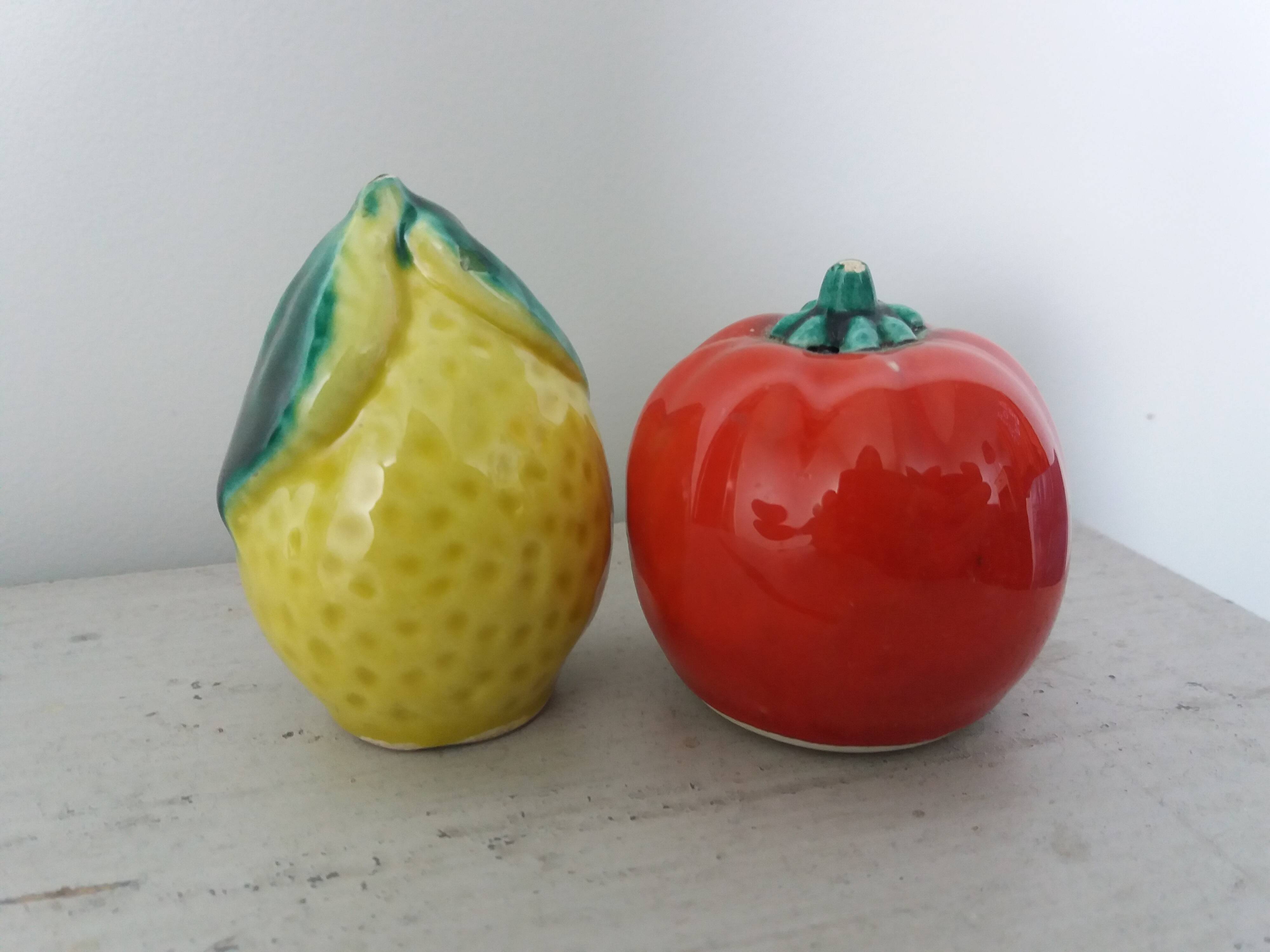 salt shaker pepper lemon tomato slip