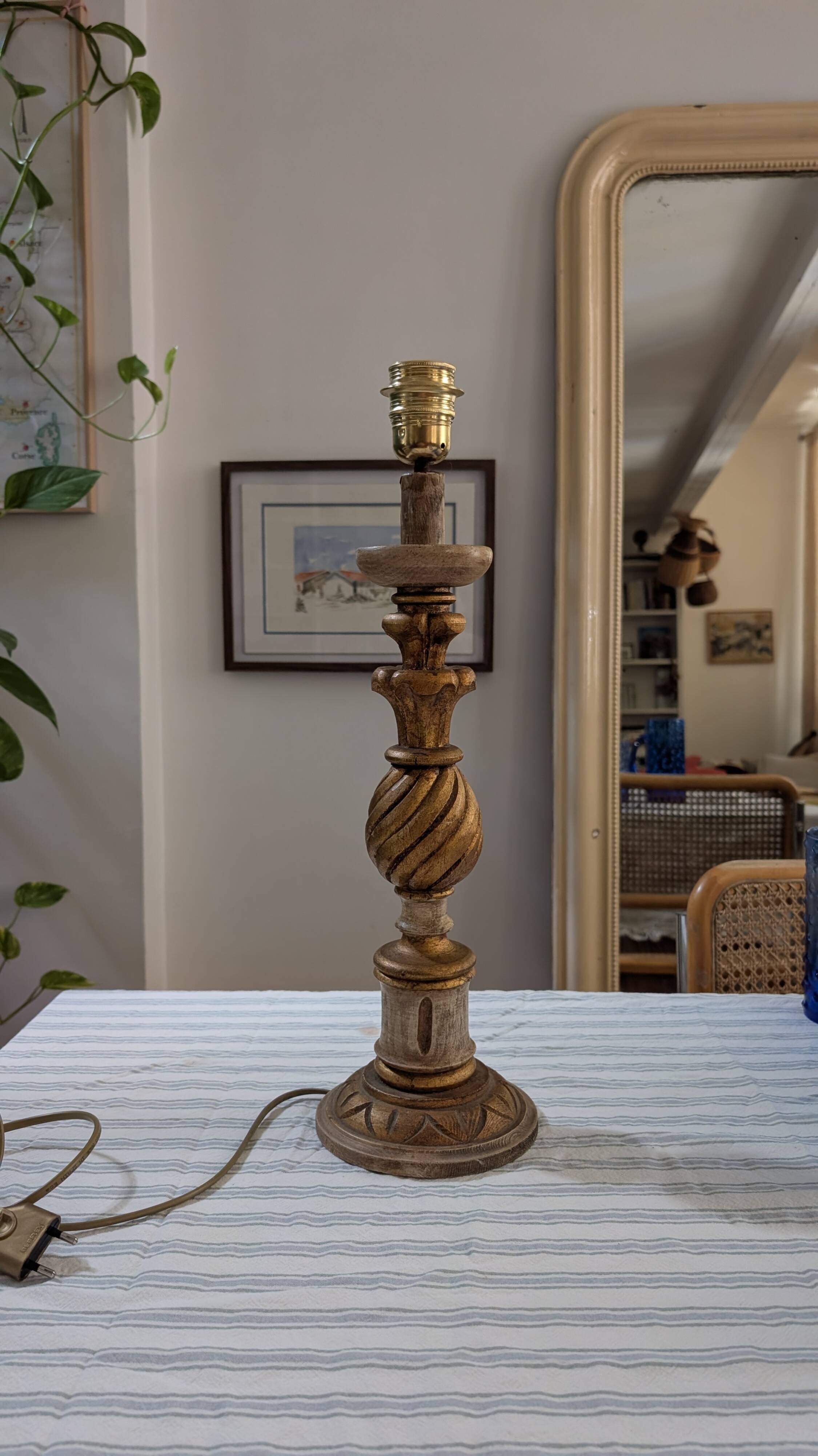 Wooden lamp base