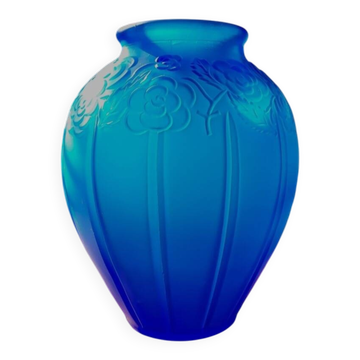 Vases art déco en persglas bleu givré avec décor floral et lignes épurées