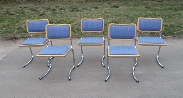 Ensemble de cinq chaises, Italie, années 1970