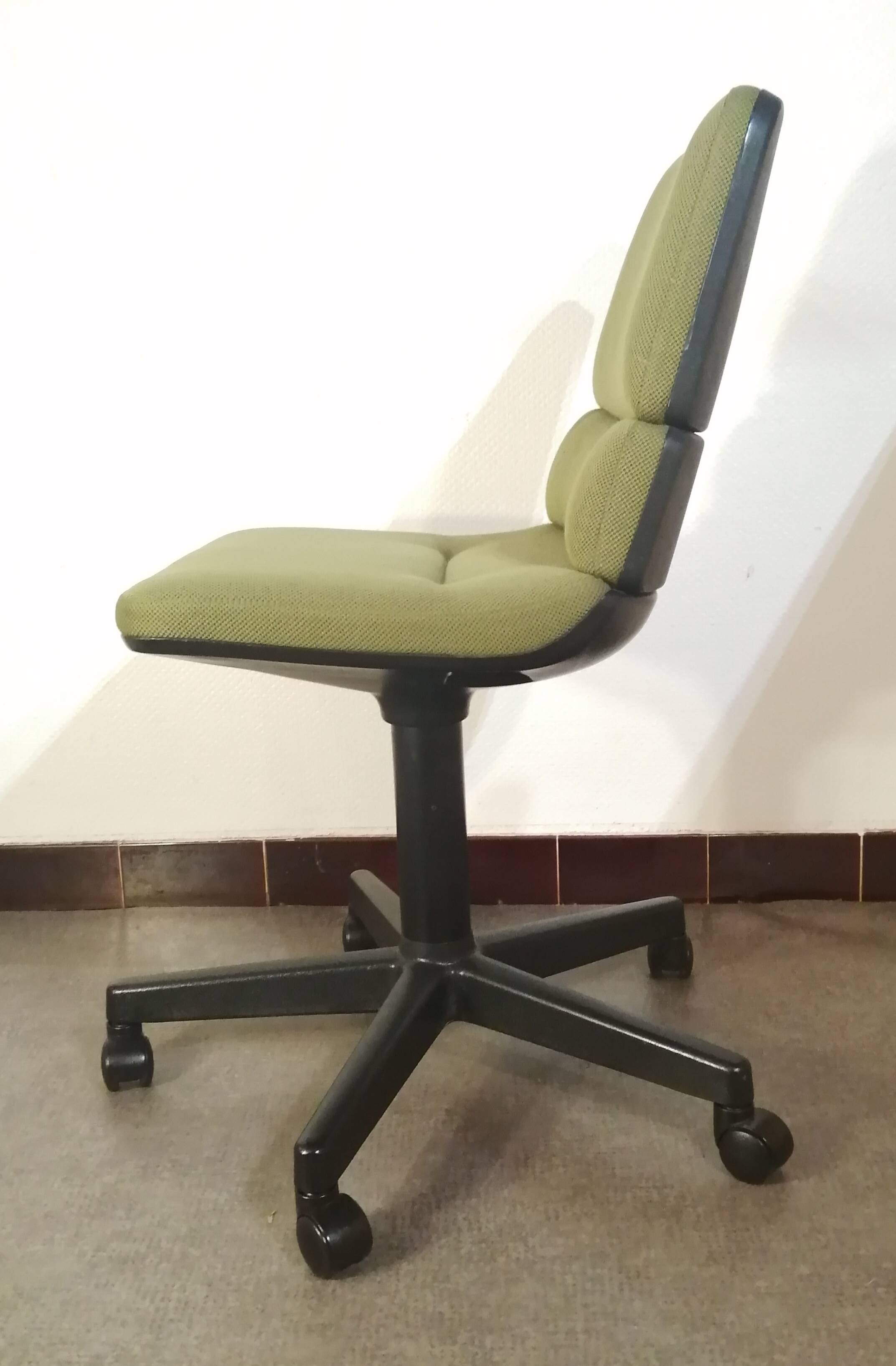 Green designer office armchair model s15 from Martin Stoll vintage 1970.