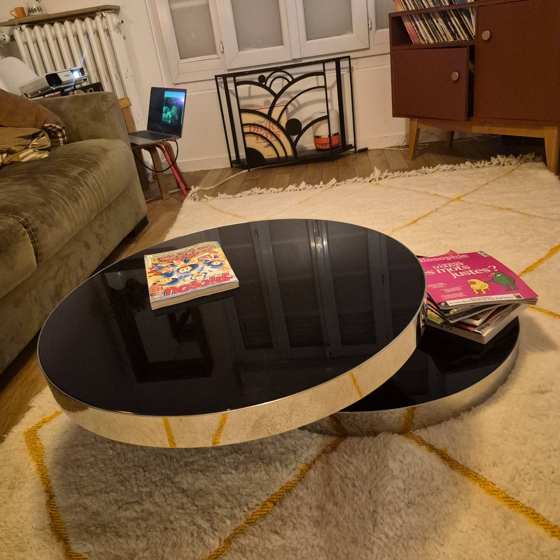 Table basse années 70 pivotante verre noire fumée et chrome