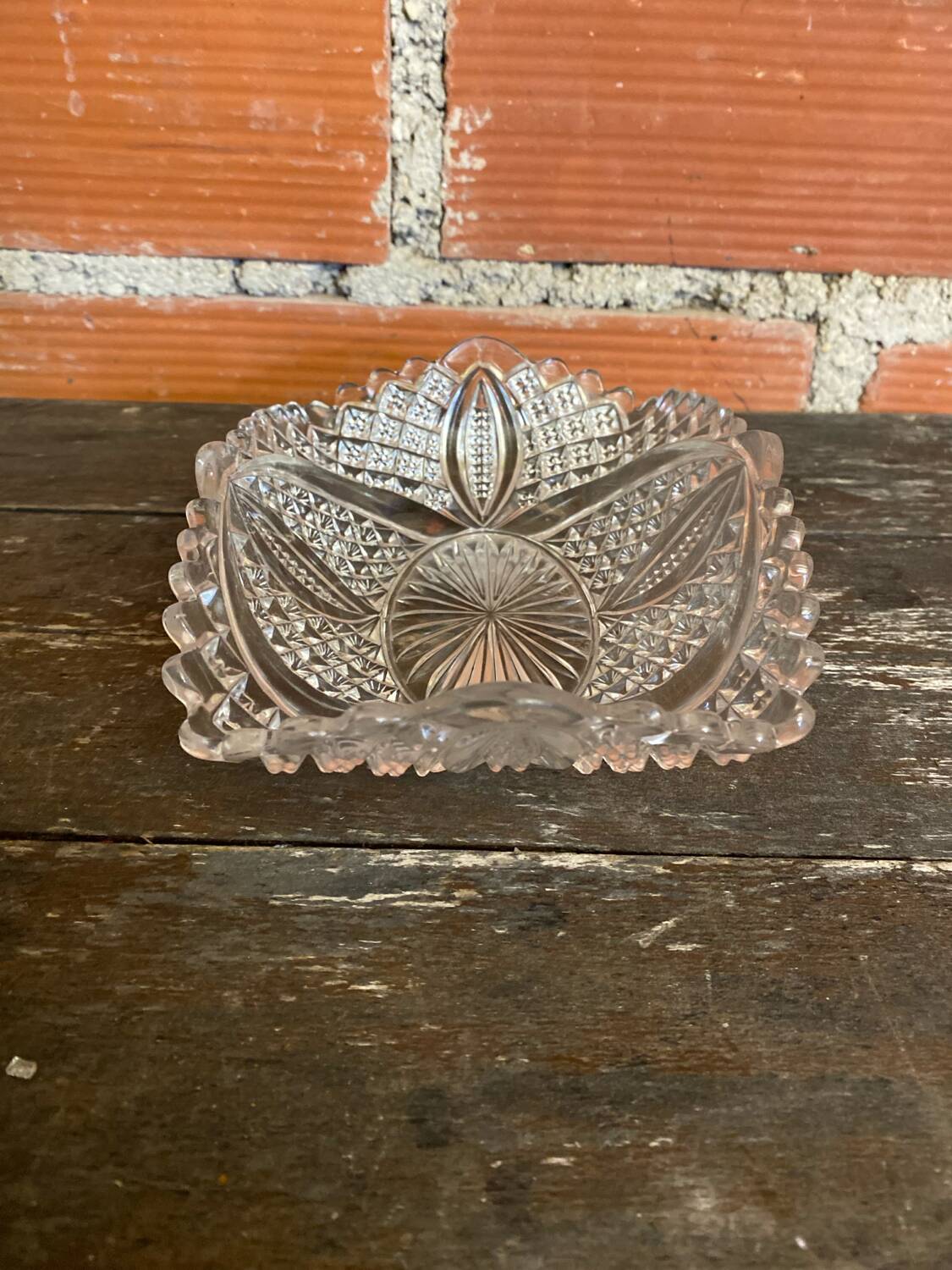 Vintage Geometric Shaped Moulded Glass Pocket Video #D550