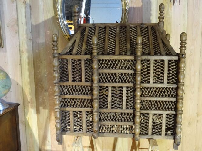 Grande cage à oiseau en bois, travail de maîtrise du xixème, 101 x 120 cm