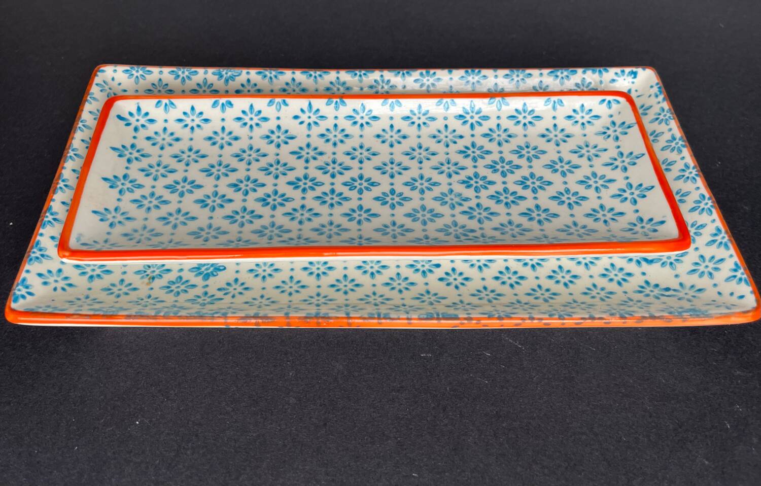 2 ceramic dishes