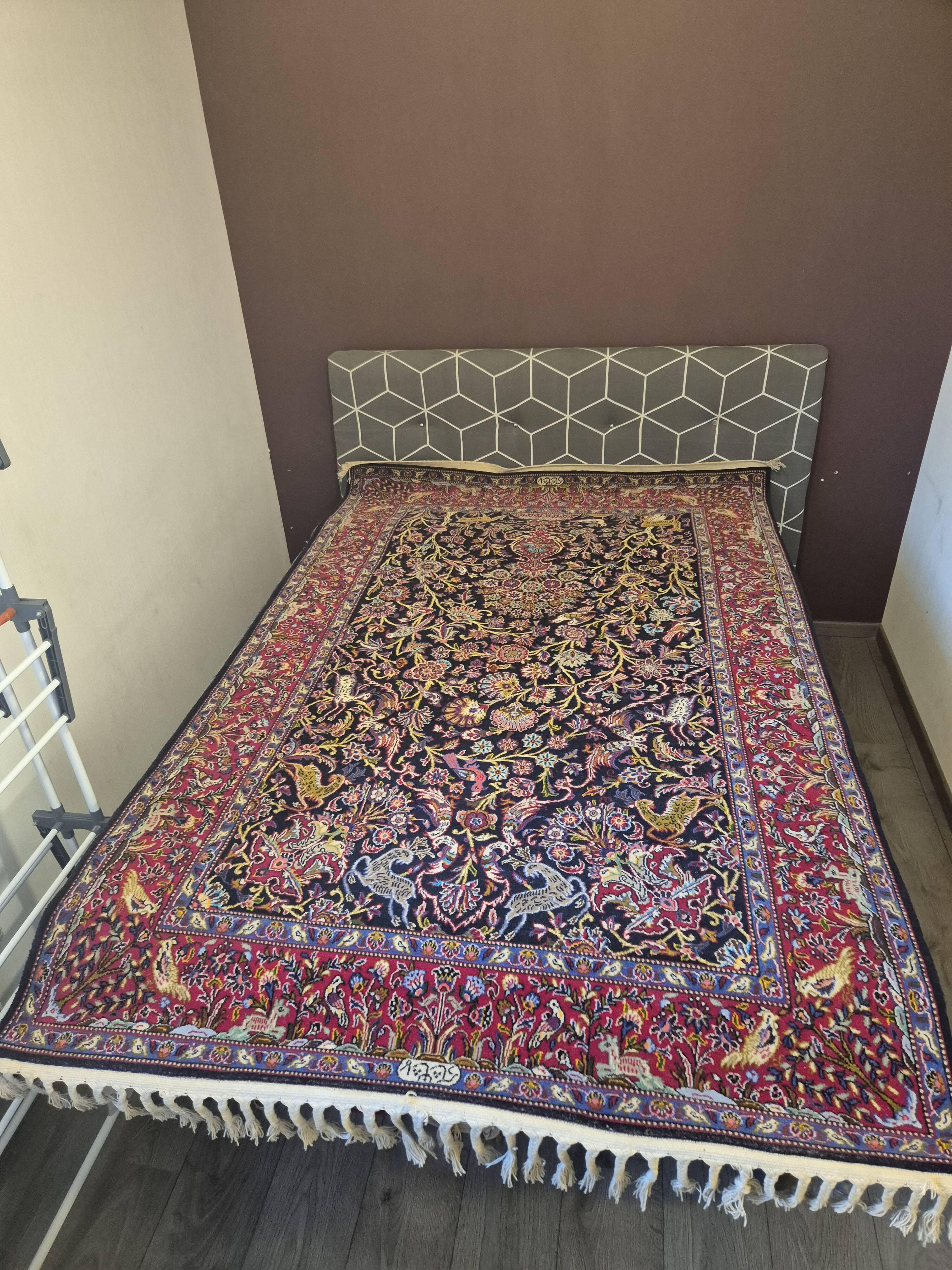 Grand Tapis Kashan Chasse Bleu Nuit 146x222 – Scène Animée