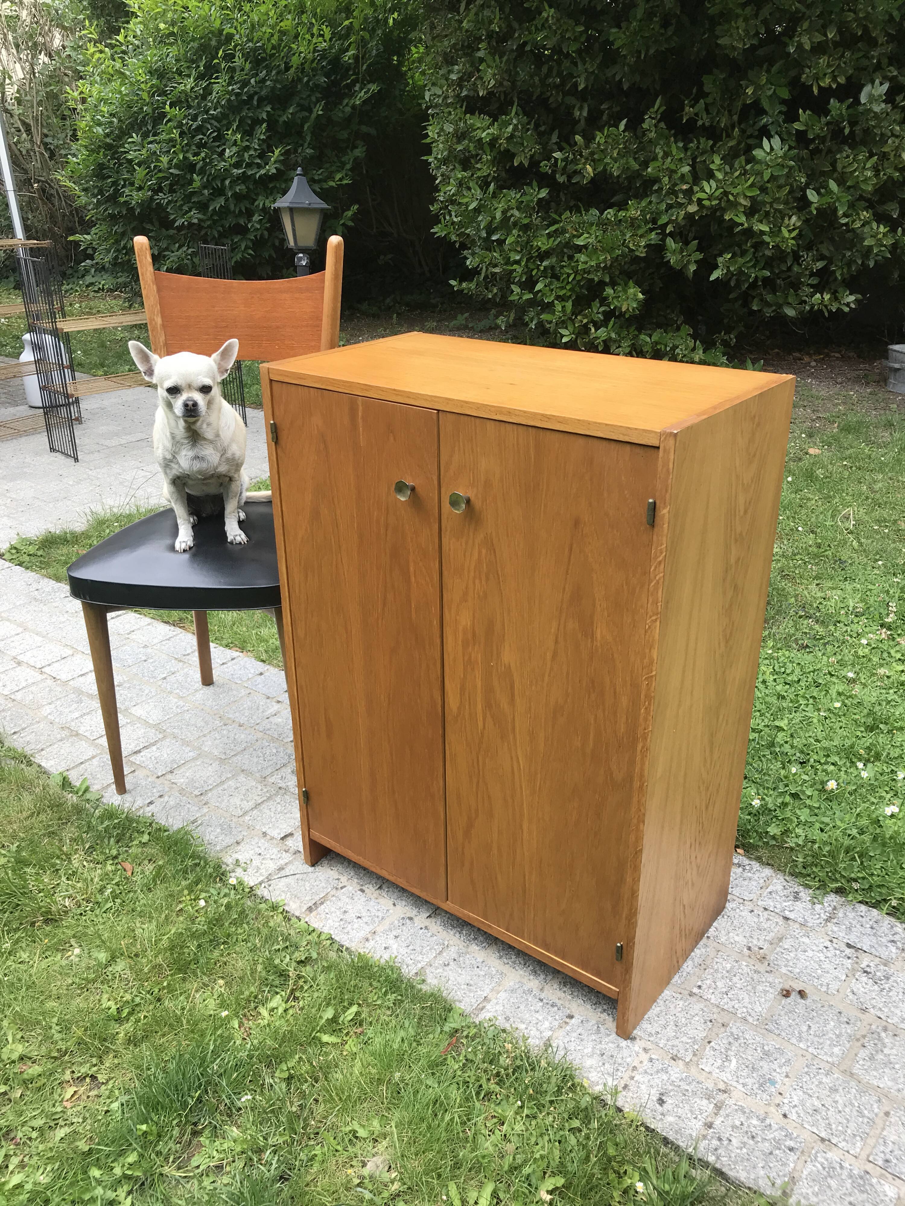 Vintage 1960 mini Dresser buffet
