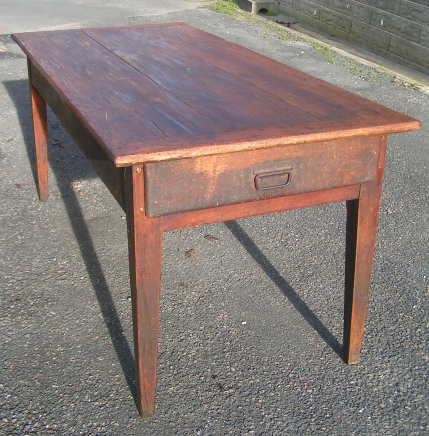 Farm table