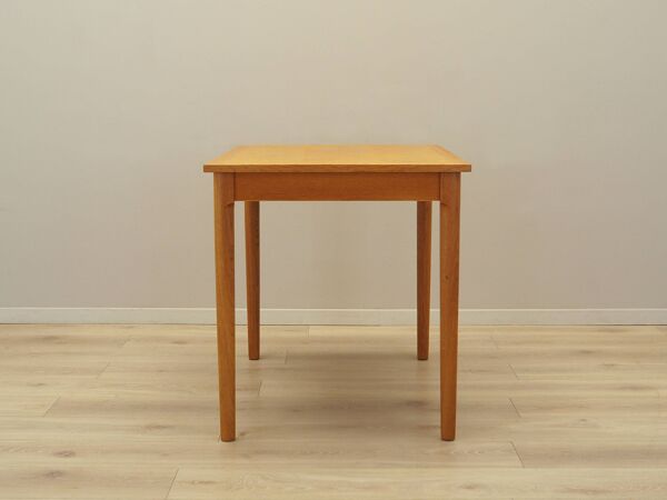 Bureau en frêne, design danois, années 1970, production : Danemark