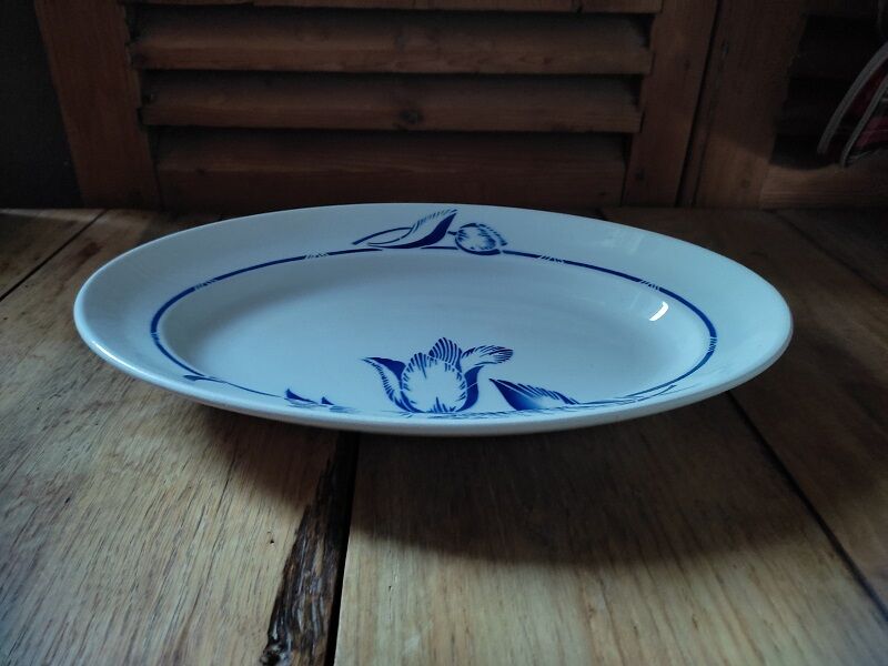 Oval porcelain porcelain blue flower St Amand dp 092282
