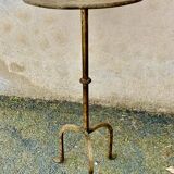 Henri POUENAT (1934-1987) Table ou guéridon en acier à patine mordorée