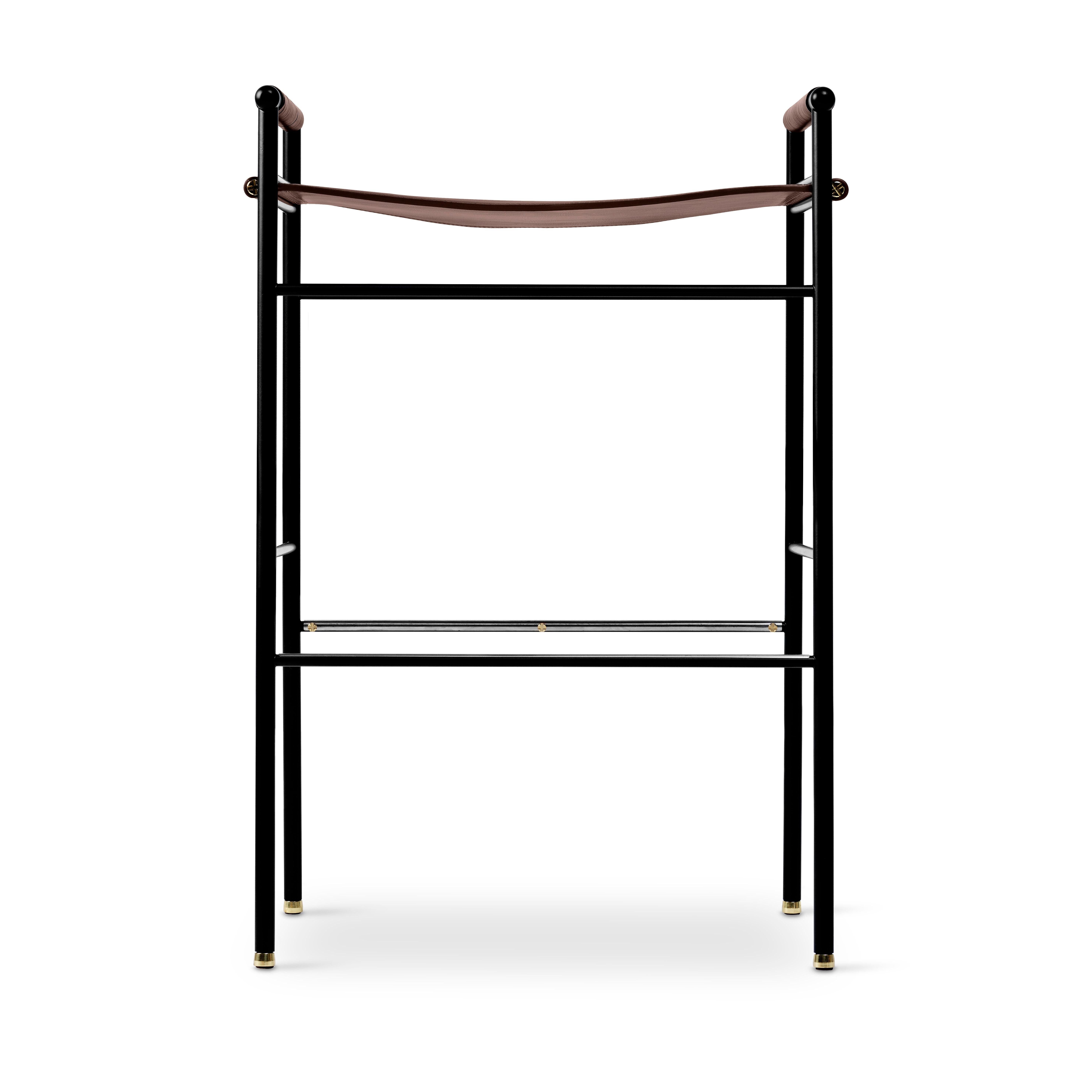Lote de 6 taburetes de bar Artisan Contemporary Cuero marrón oscuro y metal de caucho negro