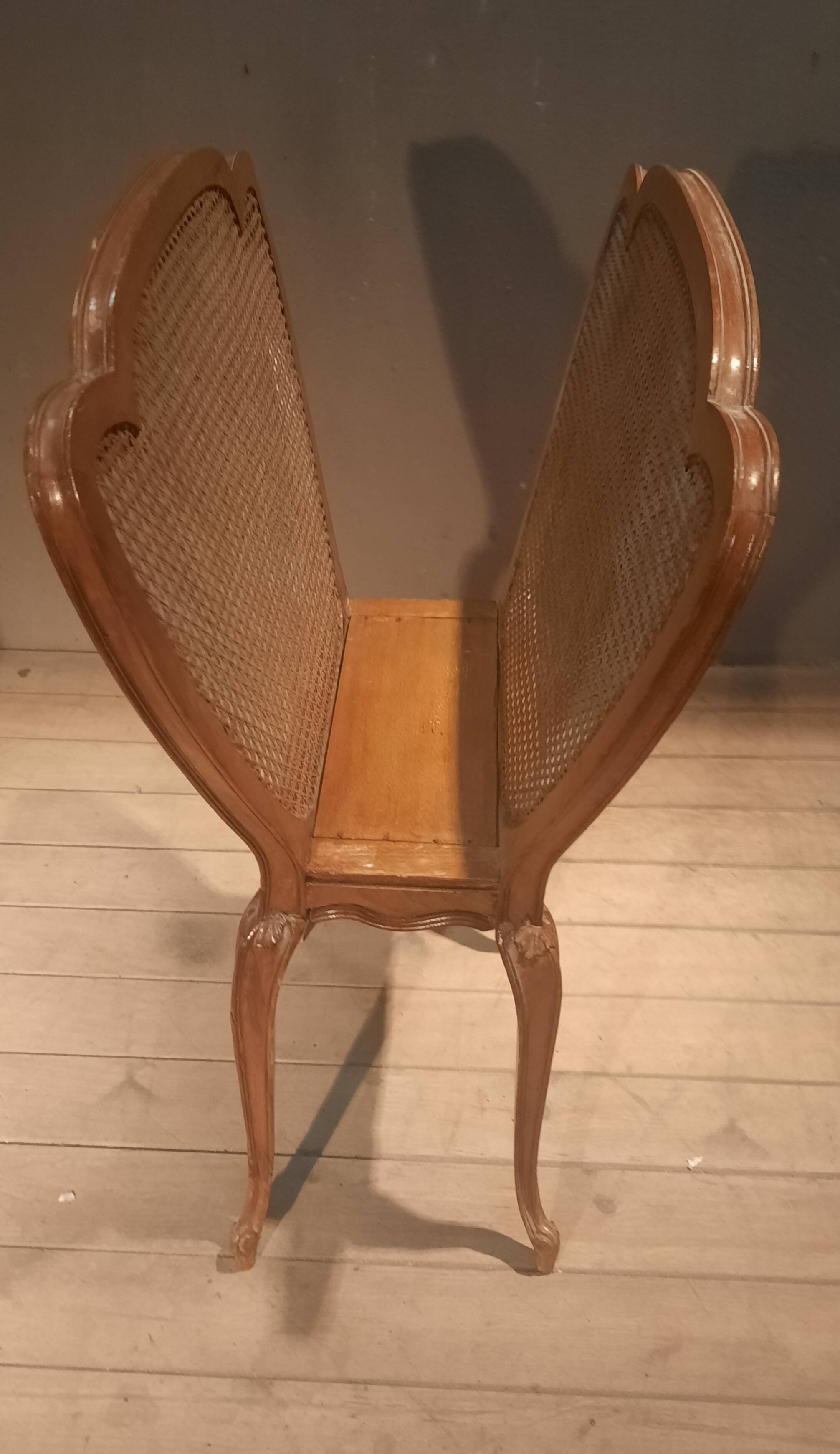 Porte revues canné style Louis XV