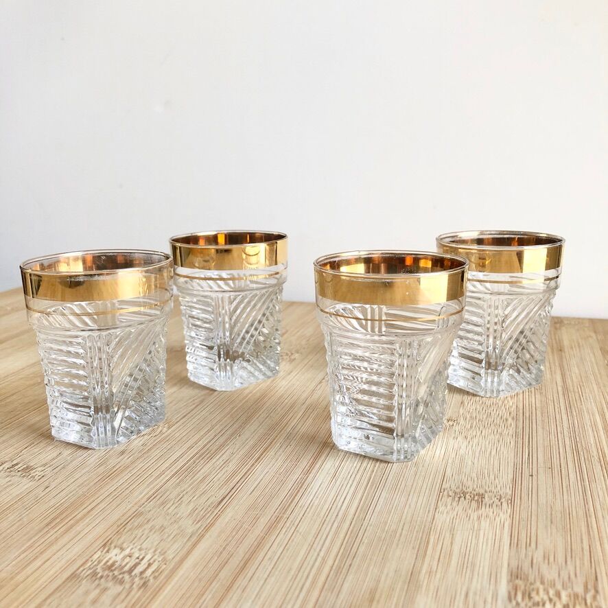4 small retro glasses