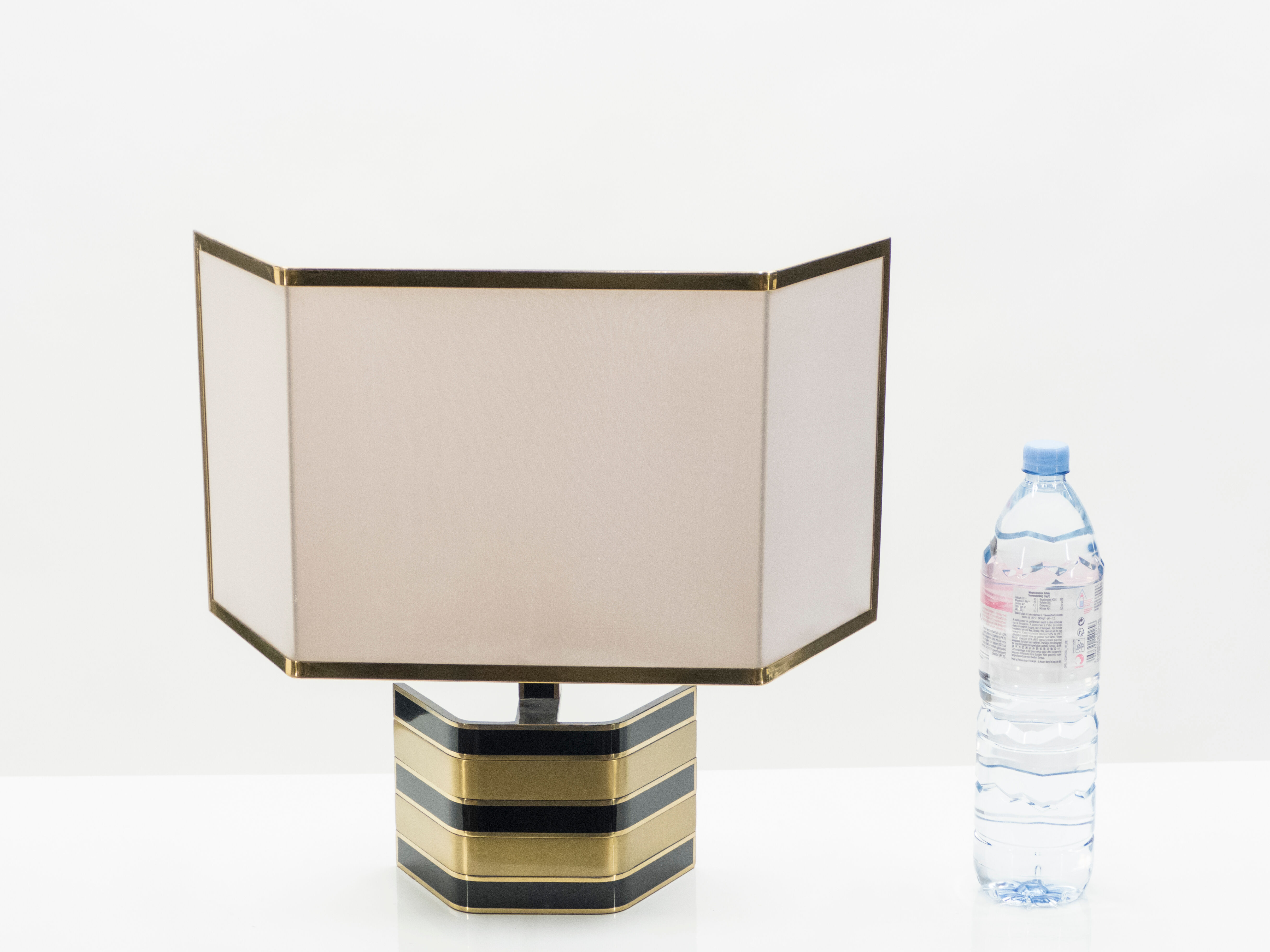 Lampe italienne de Romeo Rega noire et laiton 1970