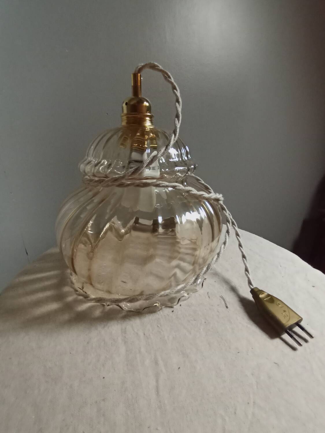 Large nomadic globe twisted tulip amber/honey, sand textile cord