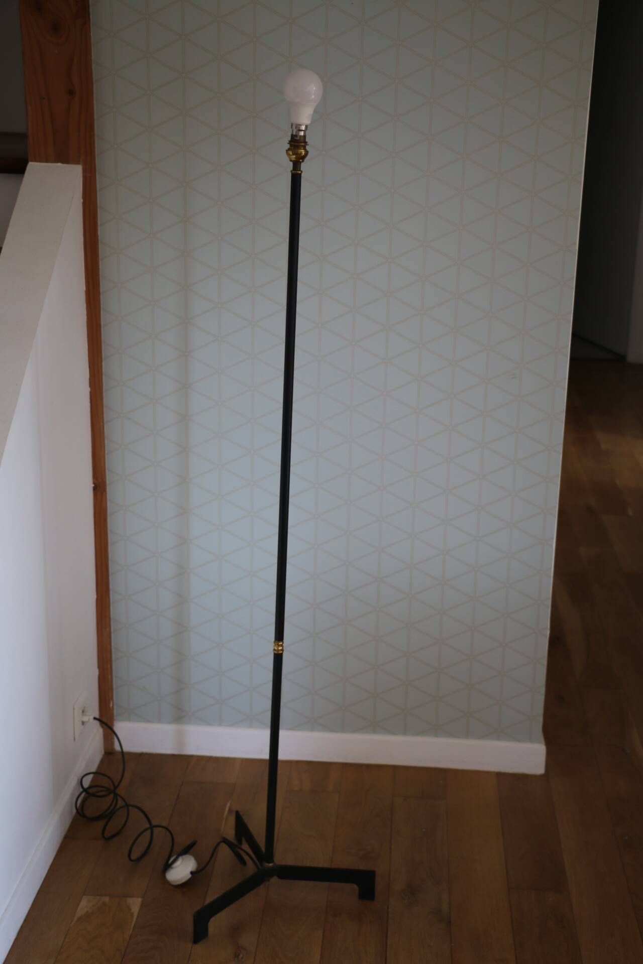 Lampadaire moderniste métal bois