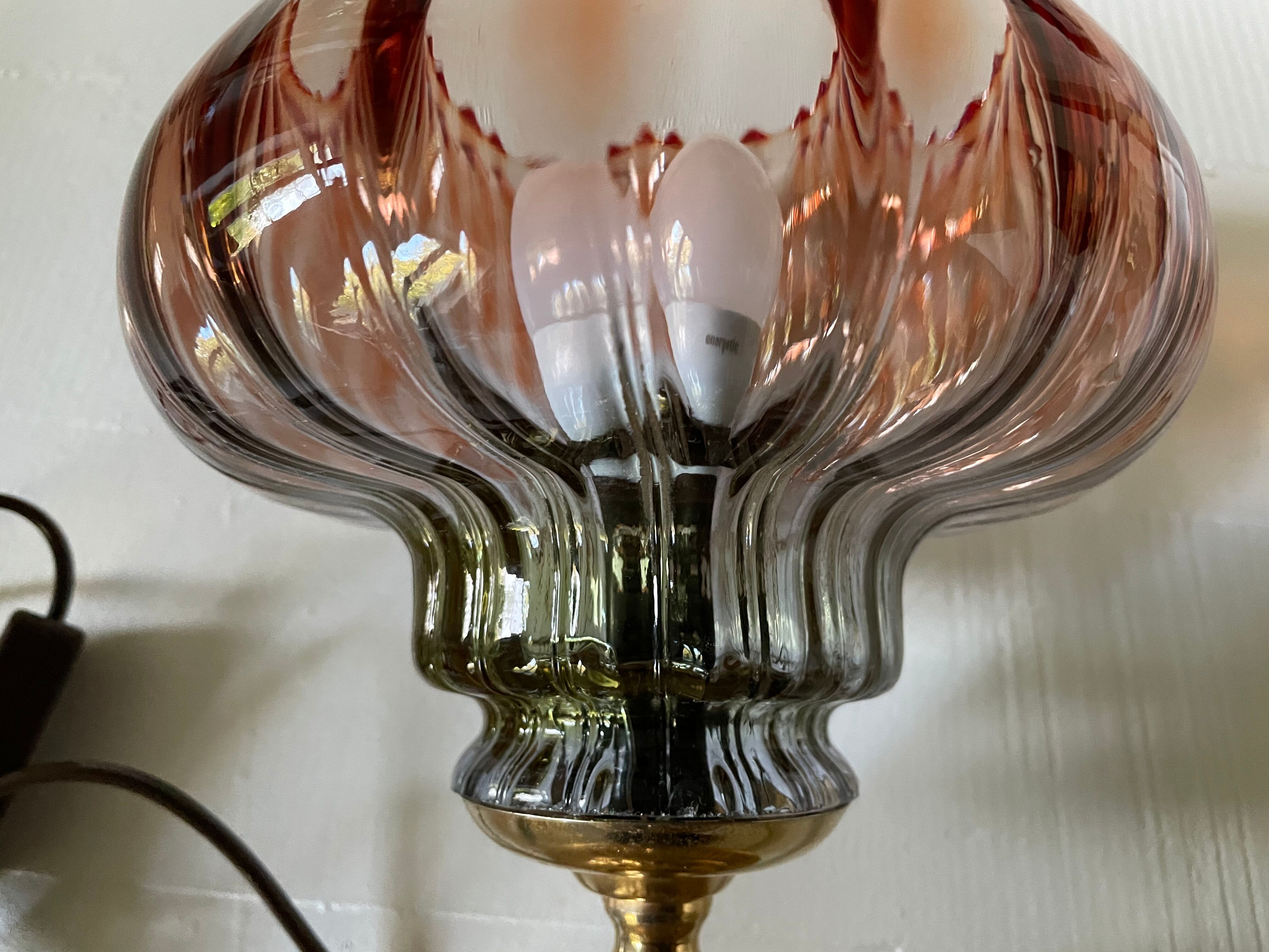 Brass foot tulip lamp