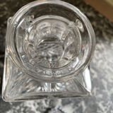 Vintage crystal decanter diamond tip
