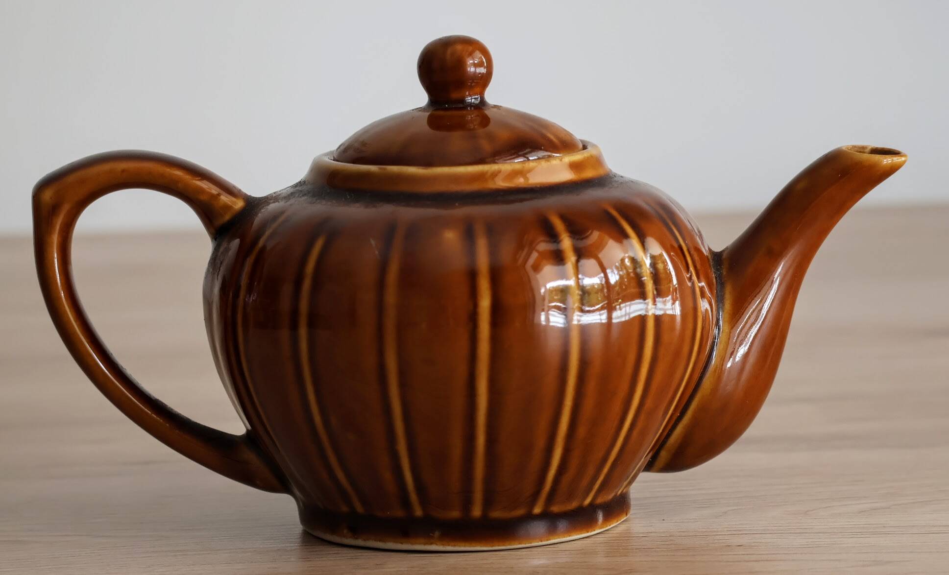 Théière chinoise style citrouille à panneaux marron vintage
