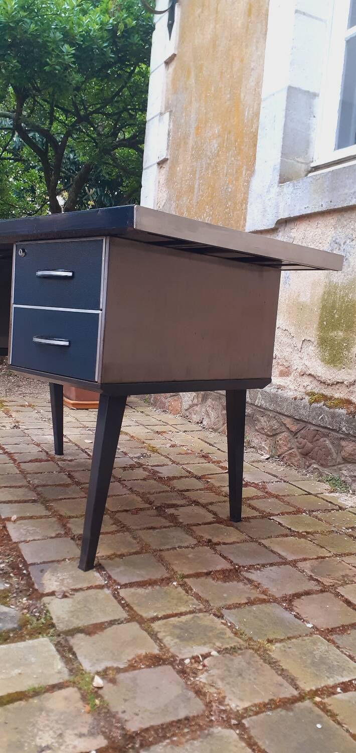 Strafor industrial metal desk, 1960s