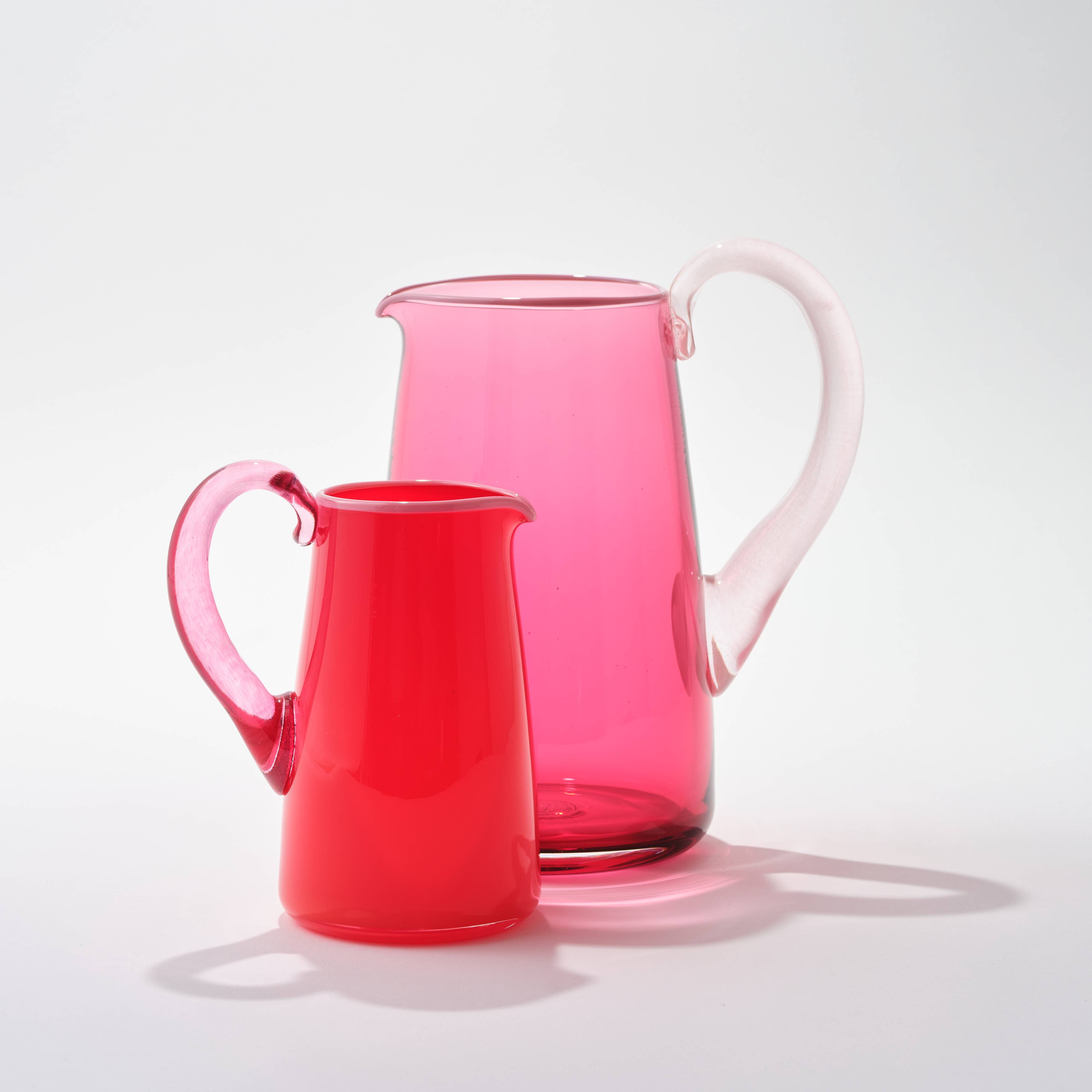 Miami Pitcher in Dark Pink