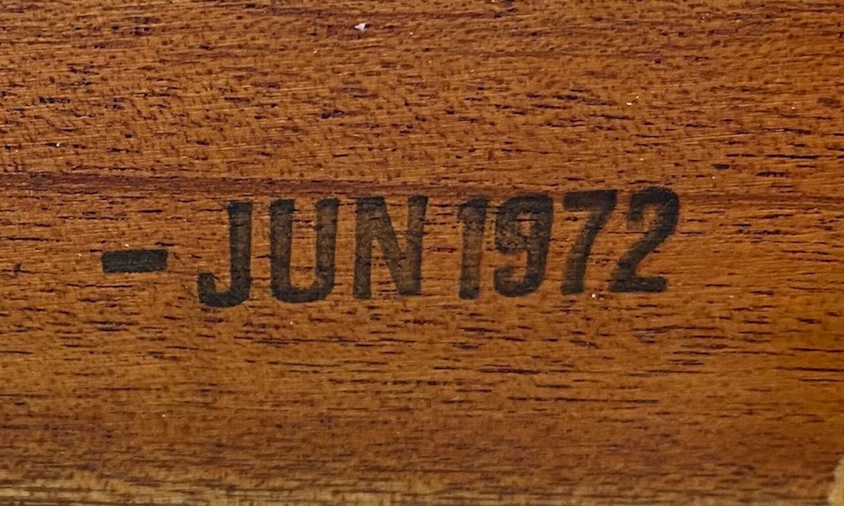 Table à manger vintage du milieu du siècle