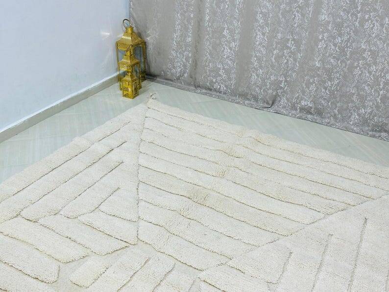 Handmade traditional Berber rug size 200/250 cm
