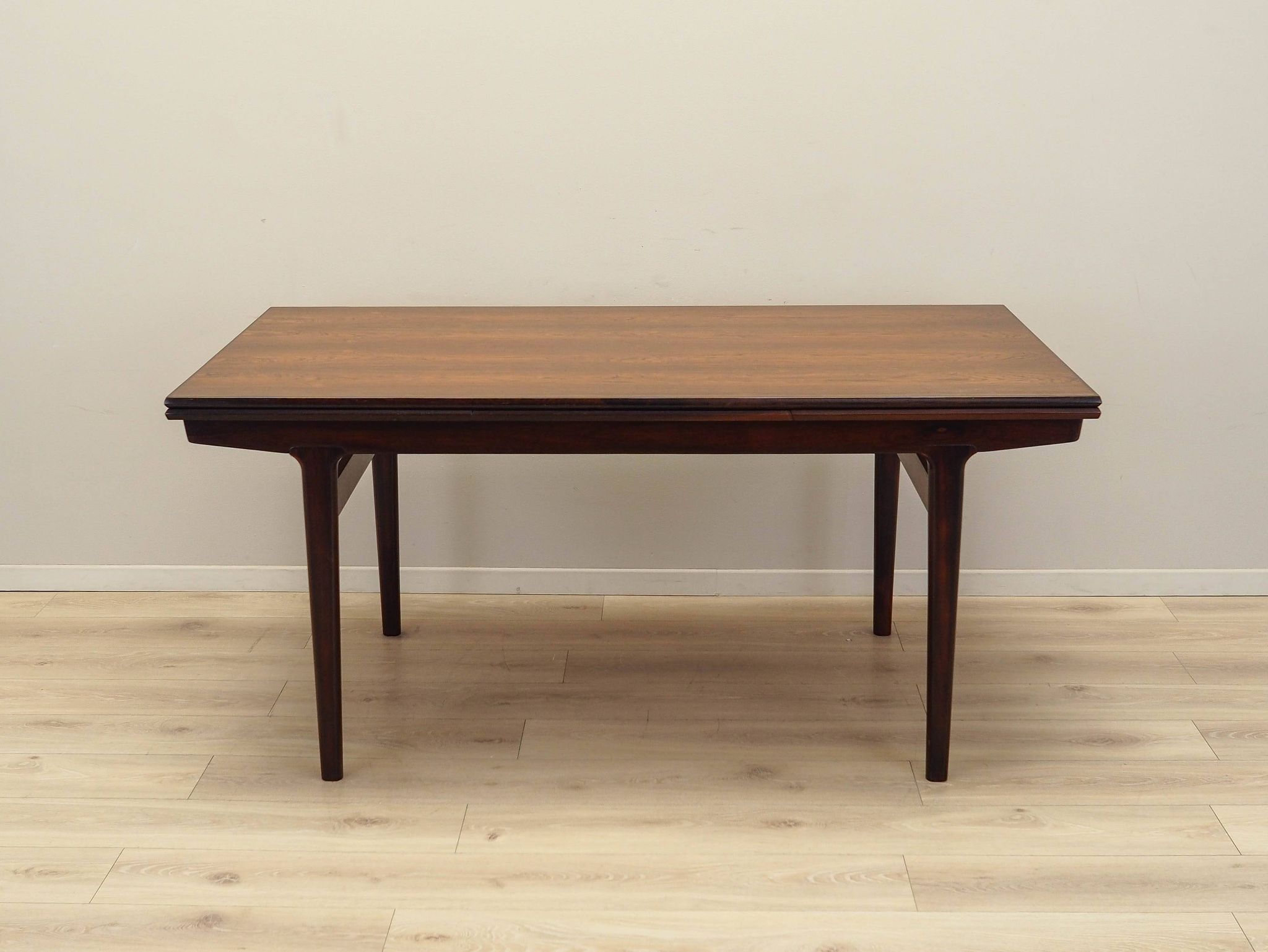 Rosewood table, 1960s, designer: Henning Kjaernulf, Vejle Stole& Møbelfabri