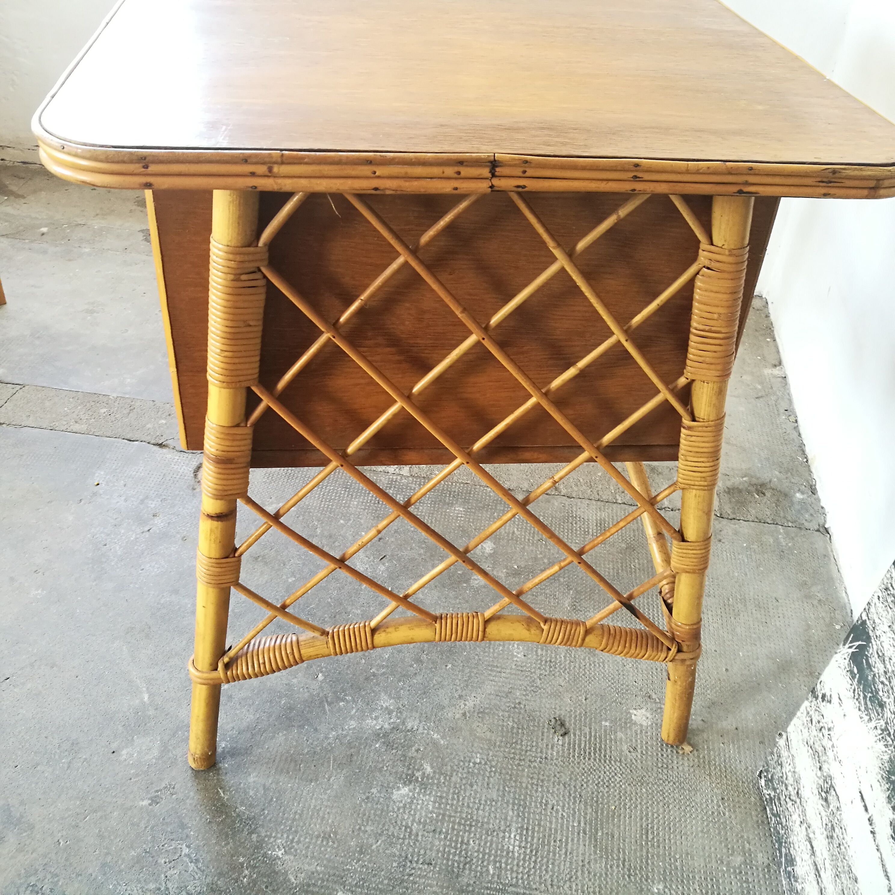 Bureau en rotin