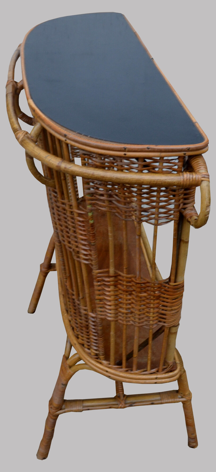 Rattan bar and this chair