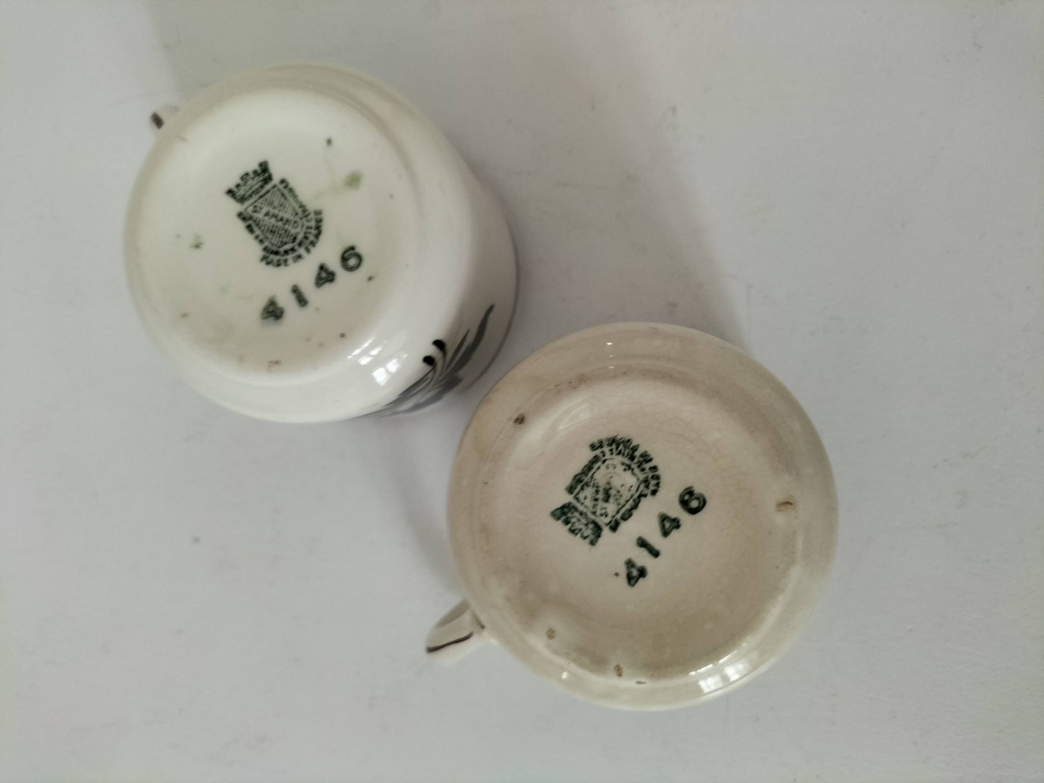 Pair of antique Saint-Amand cups – Floral decoration 4146 (1930s–50s)