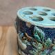 Petit vase pique-fleurs en majolique barbotine