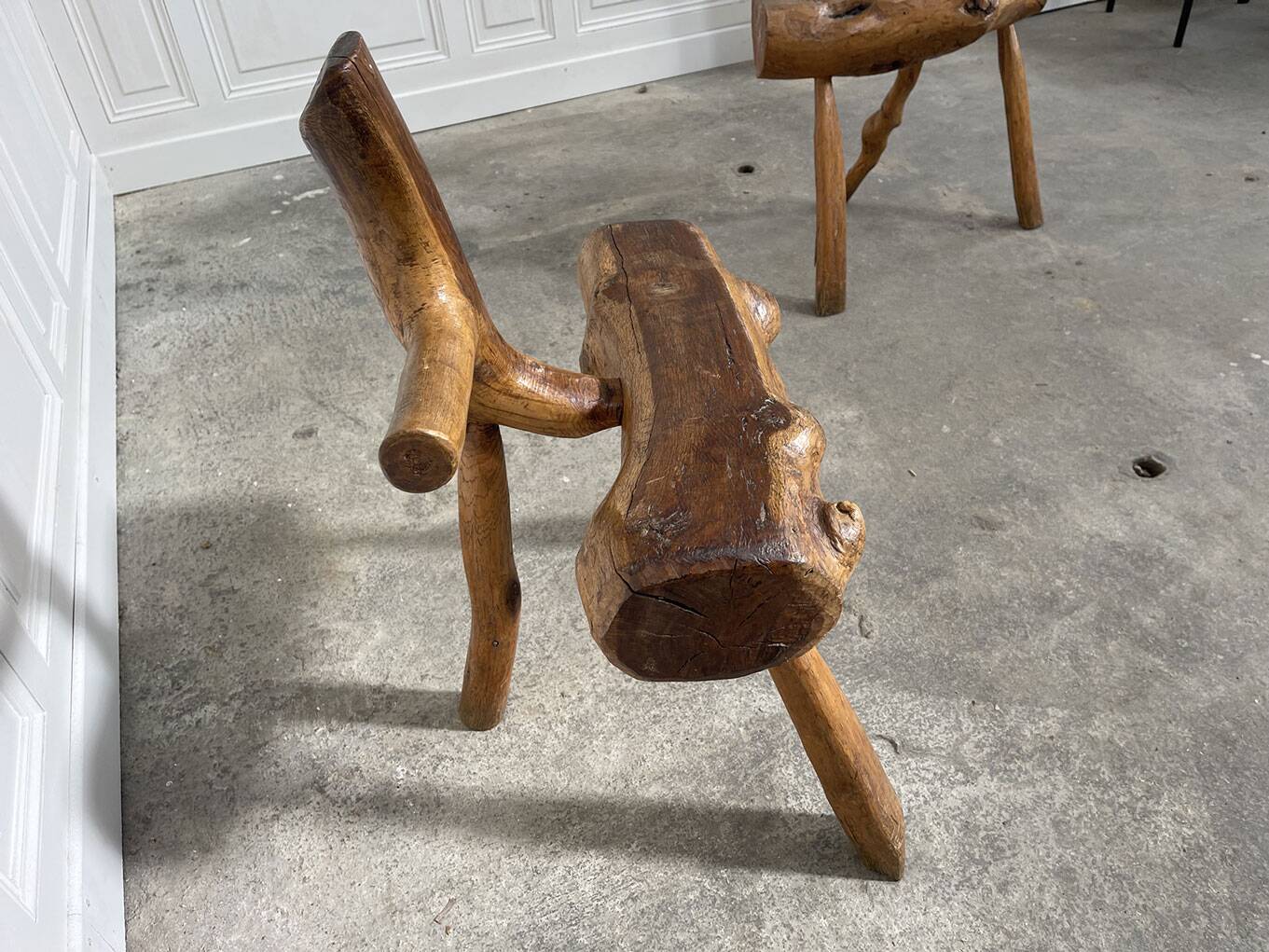 Paire de chaises en bois art populaire