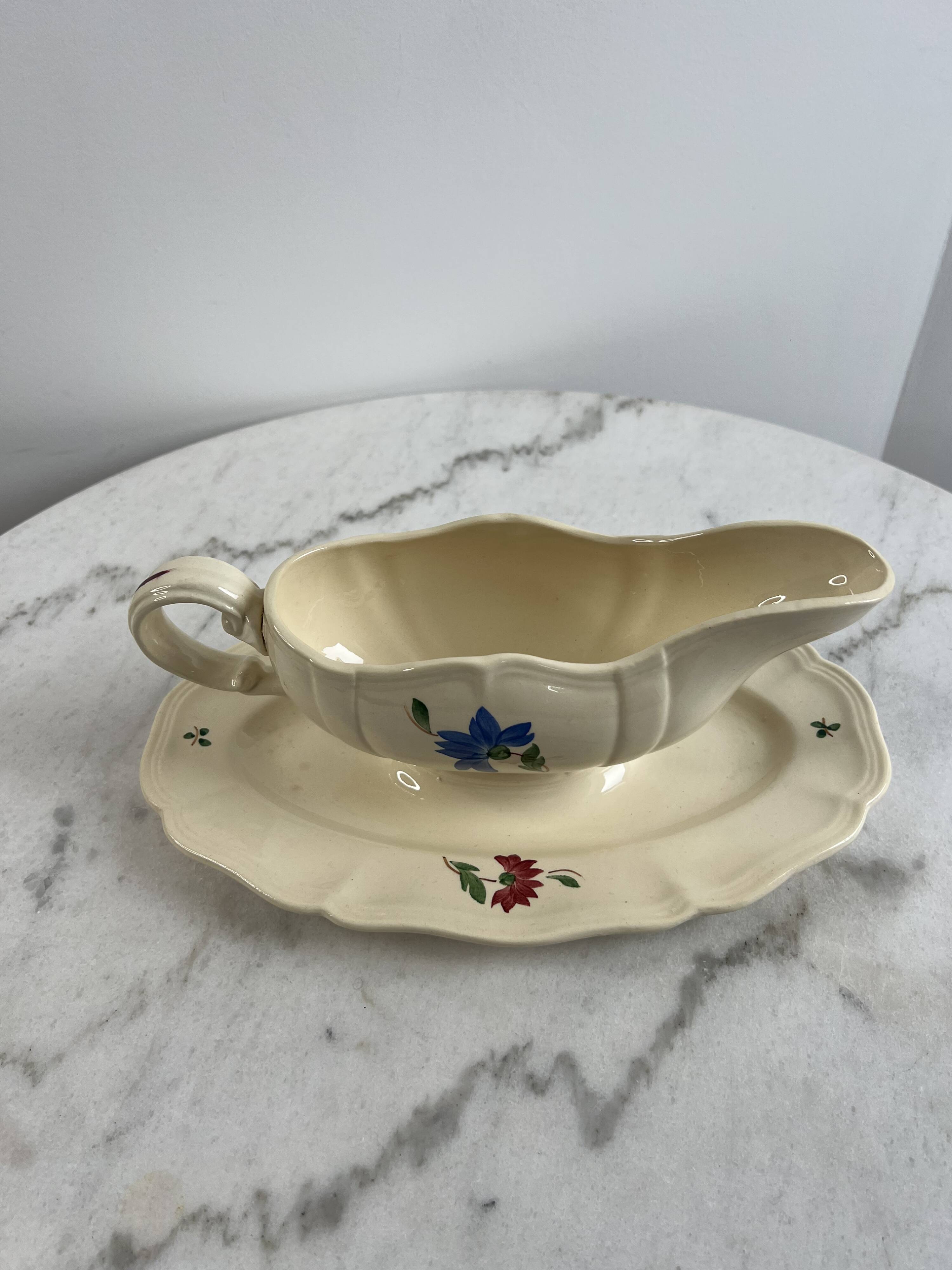 Ironware sauceboat Sarreguemines and Digoin