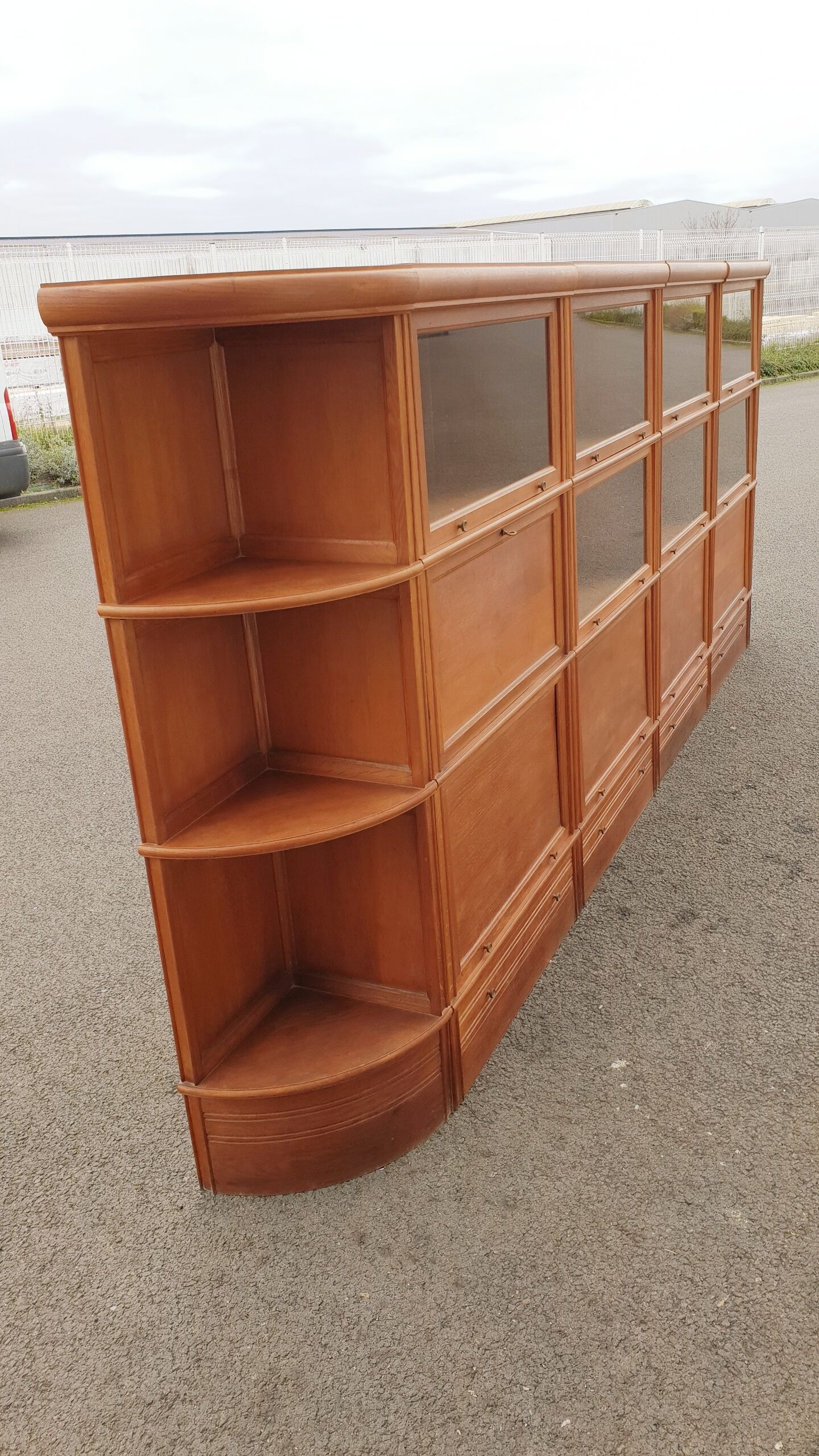 Vintage notary library