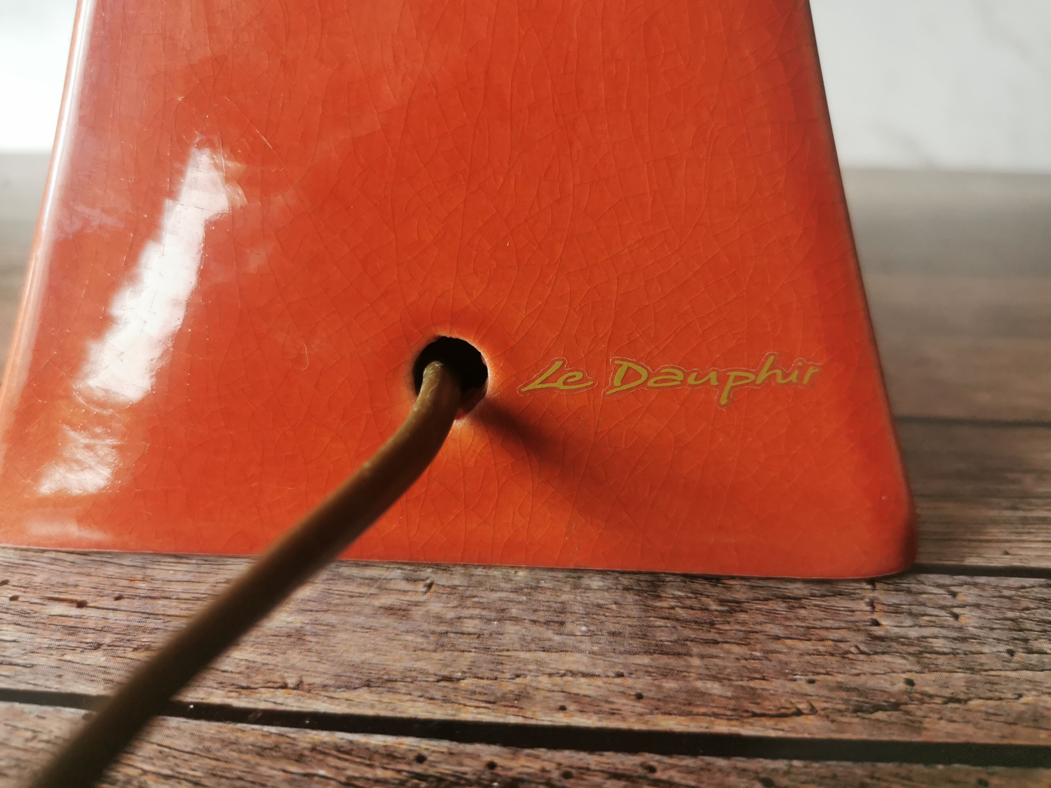 Coral lamp and gold house Le Dauphin